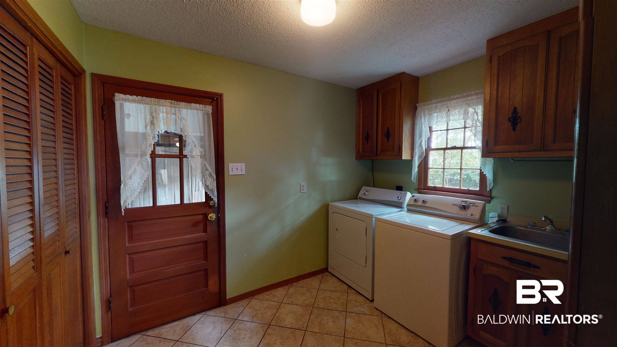 5758 Kingston Court Mobile, AL 36609 - Photo 14 of 25