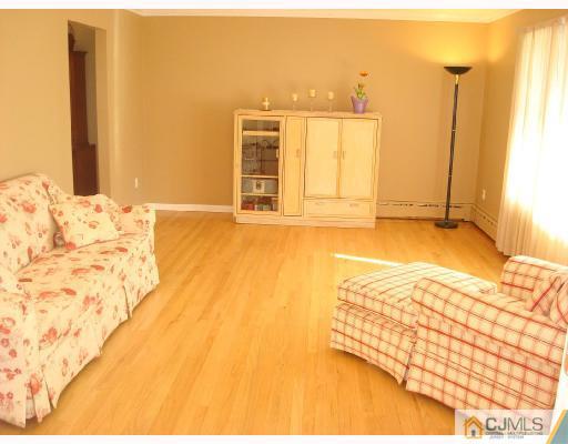 1355 Sioux Road North Brunswick, NJ 08902 - Photo 2 of 10 Gallery Image 2