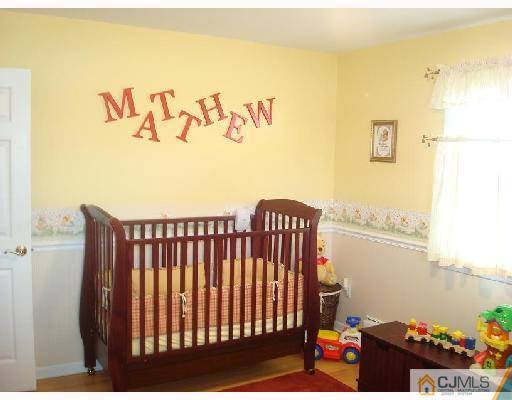 1355 Sioux Road North Brunswick, NJ 08902 - Photo 6 of 10 Gallery Image 6