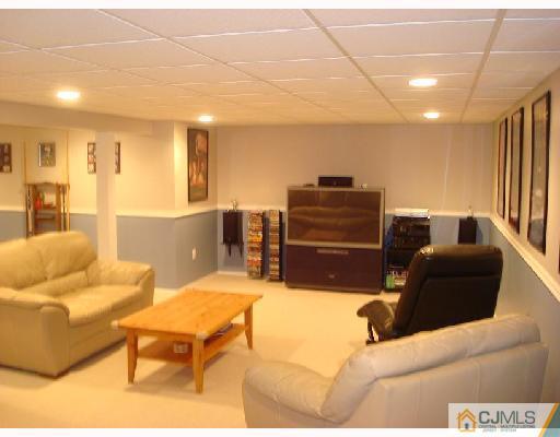 1355 Sioux Road North Brunswick, NJ 08902 - Photo 8 of 10 Gallery Image 8