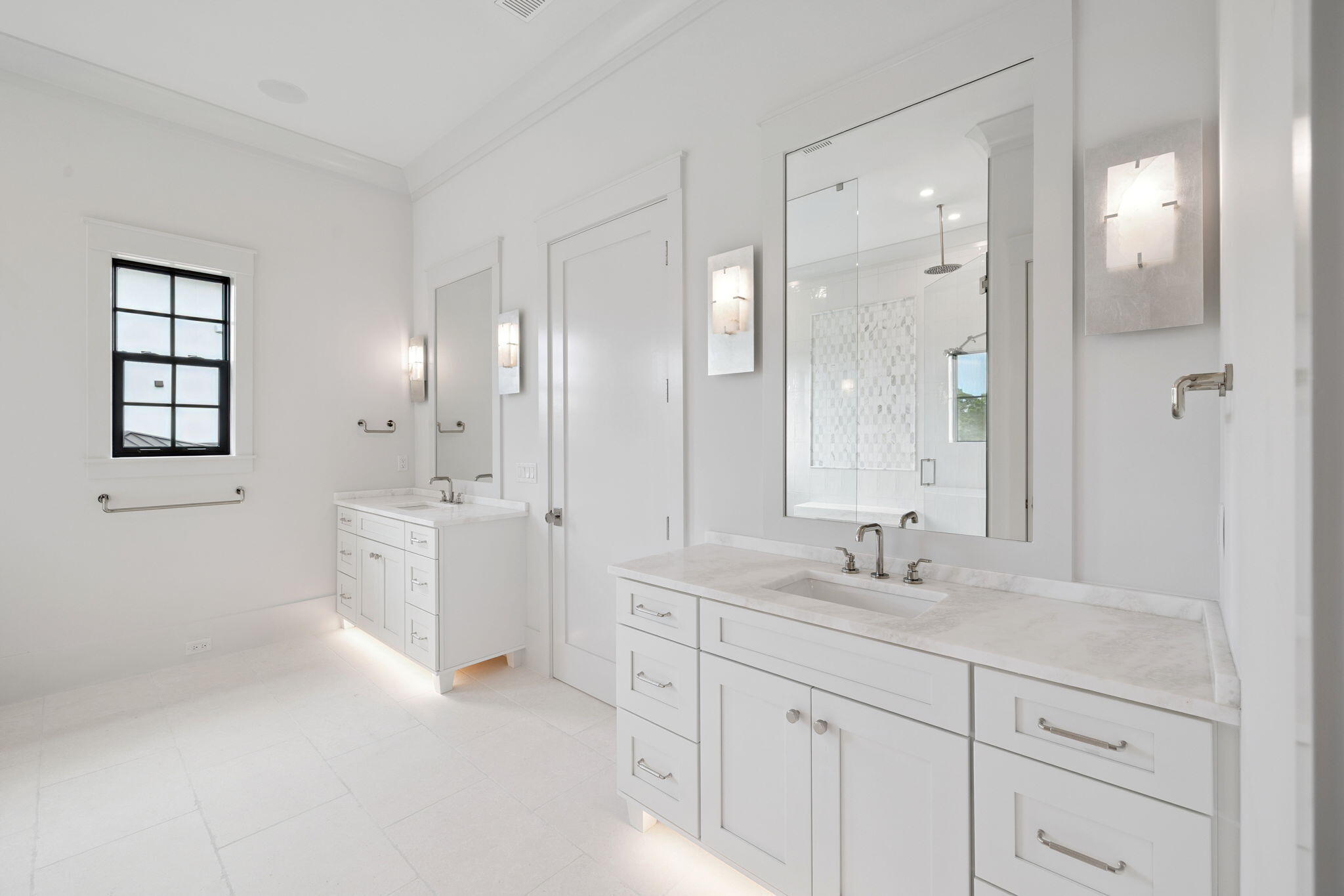 28 Loon Lake Drive Santa Rosa Beach, FL 32459 - Photo 15 of 18 a bathroom with double sink and a mirror