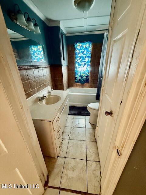 4501 Payne Street Moss Point, MS 39563 - Photo 3 of 8 4507 Bathroom