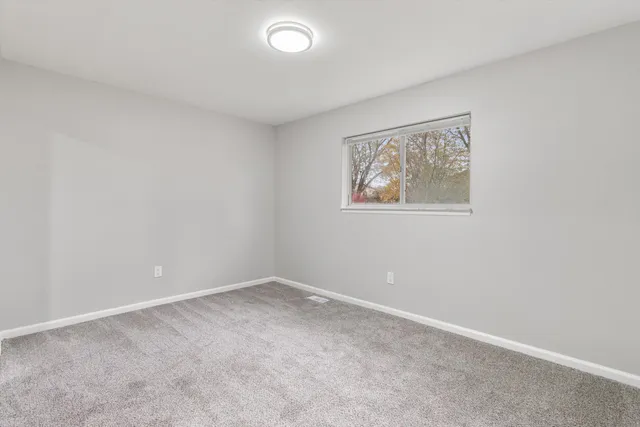 $405,000 | 1735 Crestline Drive, Troy, MI 48083