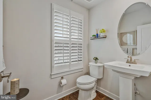 $645,000 | 13240 Lake Woodland Way, Unit 5F, Herndon, VA 20171