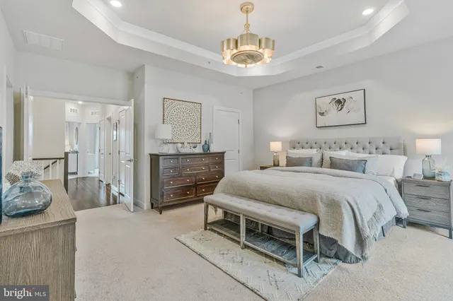 $645,000 | 13240 Lake Woodland Way, Unit 5F, Herndon, VA 20171