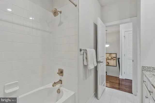 $645,000 | 13240 Lake Woodland Way, Unit 5F, Herndon, VA 20171