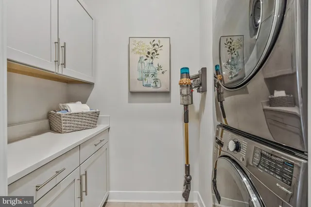 $645,000 | 13240 Lake Woodland Way, Unit 5F, Herndon, VA 20171