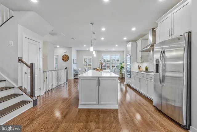 $645,000 | 13240 Lake Woodland Way, Unit 5F, Herndon, VA 20171