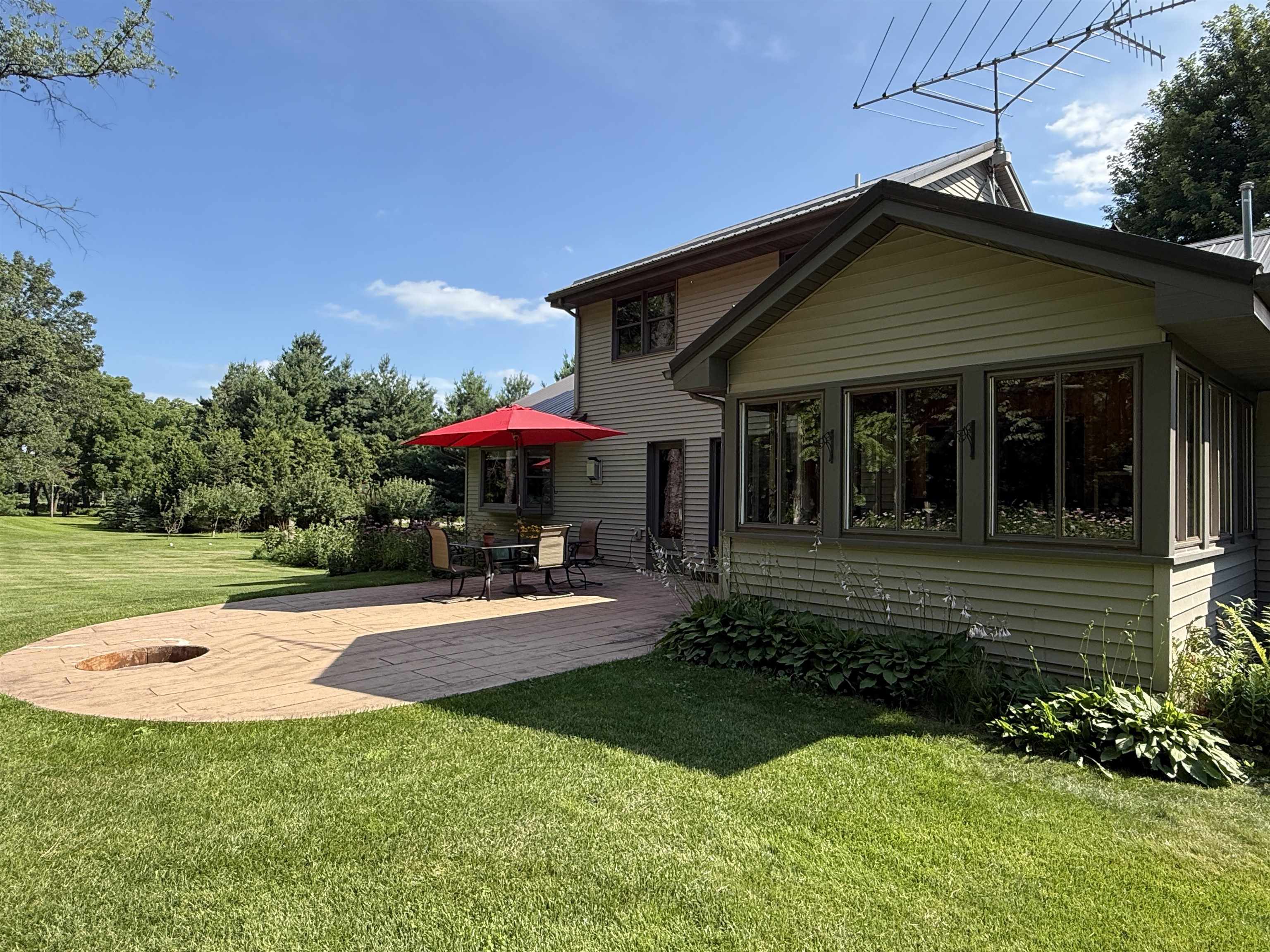 5352 North River Road Janesville, WI 53545 - Photo 6 of 84