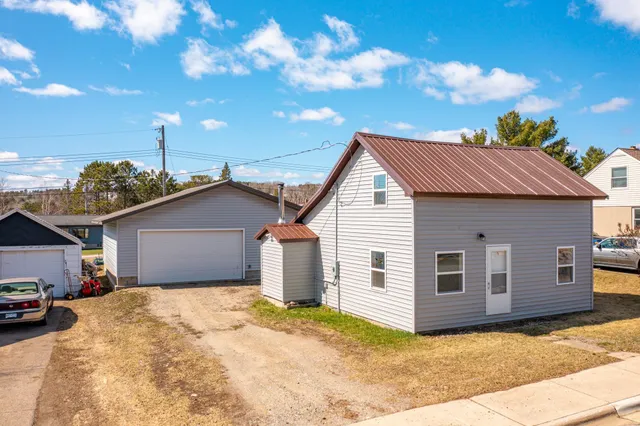 $124,000 | 25 4th Avenue, Soudan, MN 55782