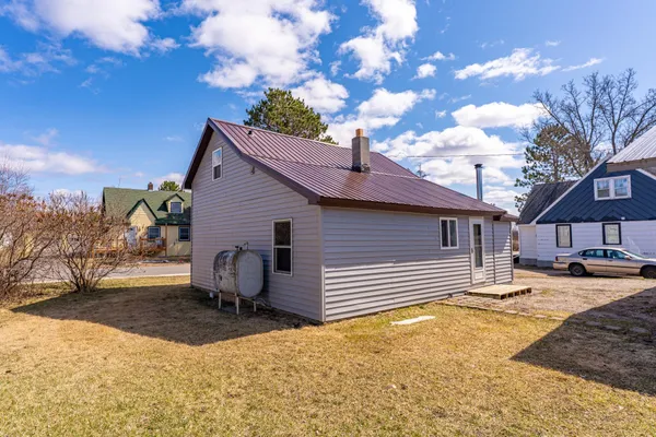 $112,000 | 25 4th Avenue, Soudan, MN 55782