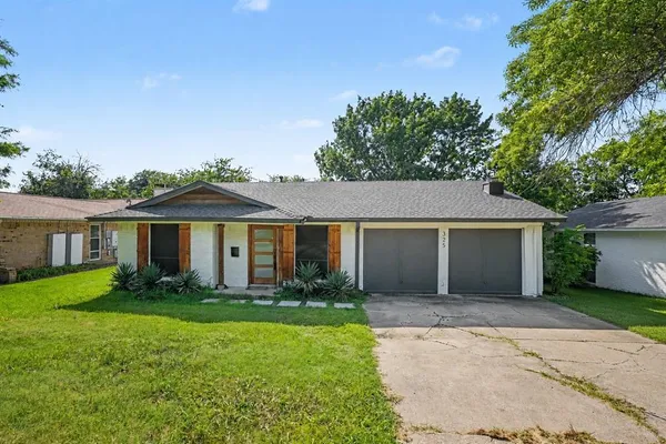 $260,000 | 325 Clary Drive, Mesquite, TX 75149