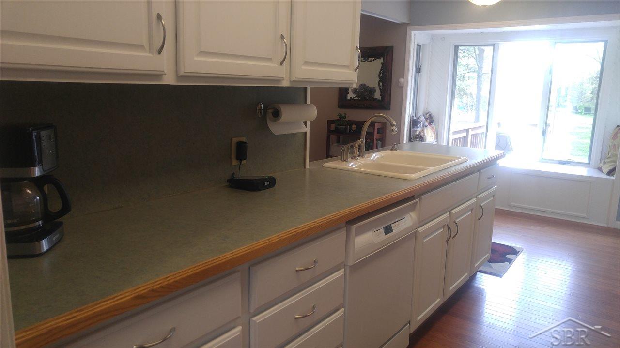 7337 Shattuck Road Saginaw, MI 48603 - Photo 15 of 39 31290416-14.JPG