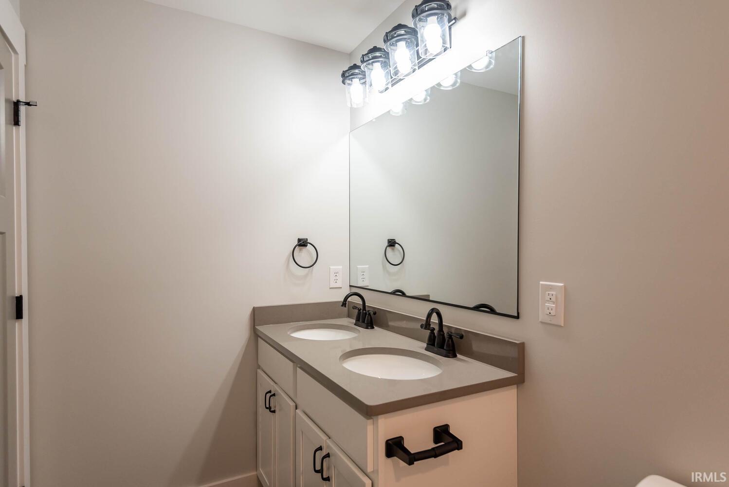 607 White Oak Road Spencer, IN 47460 - Photo 24 of 32 Gallery Image 24