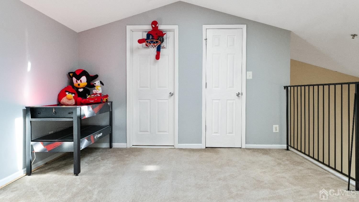 1133 Edpas Road New Brunswick, NJ 08901 - Photo 9 of 26 a view of a livingroom with toys