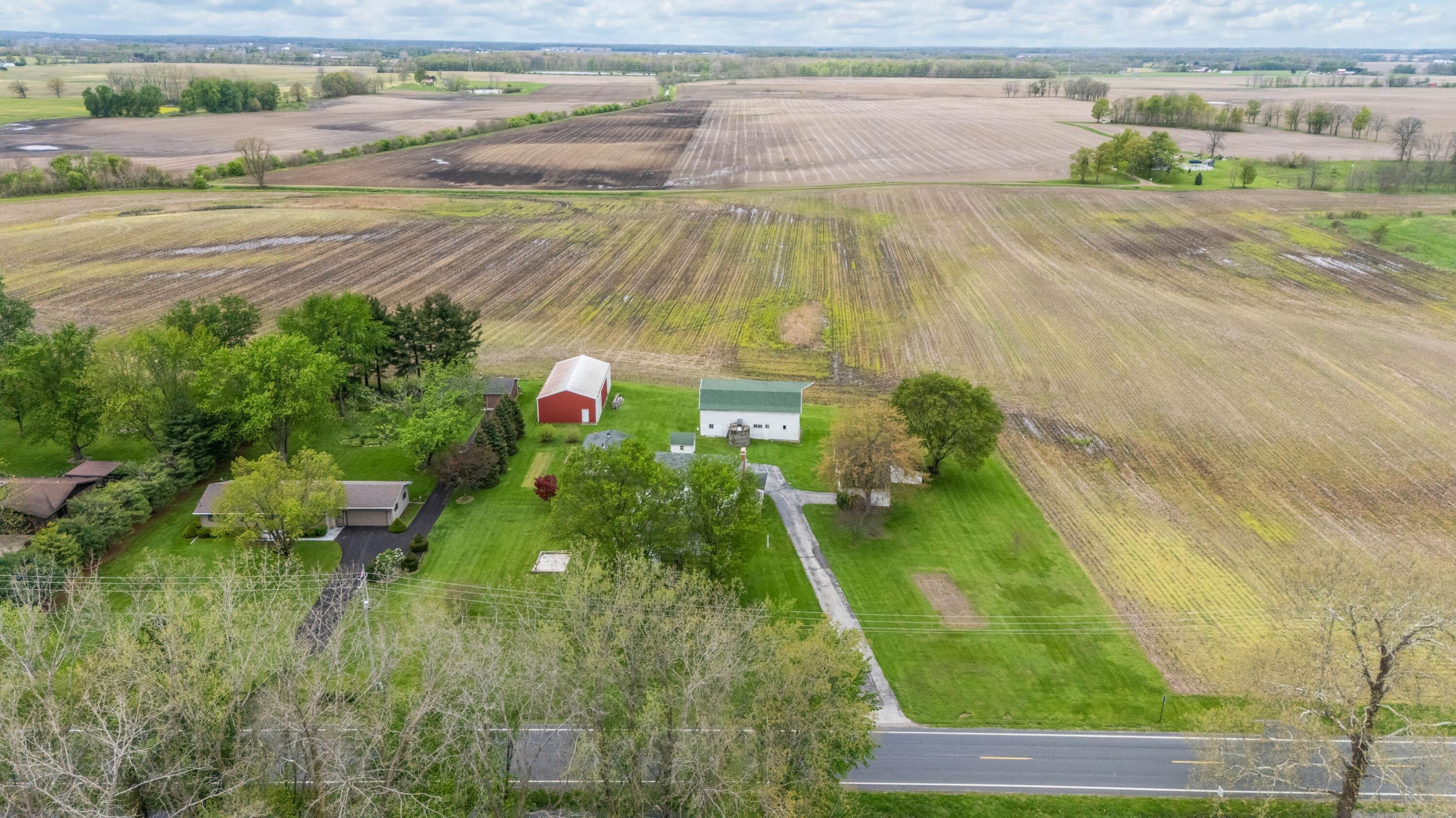 16686 Cleveland Avenue Galien, MI 49113 - Photo 76 of 89 76DJI_20260428225352_0005_D