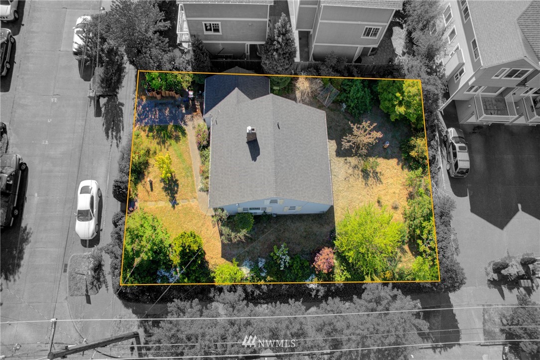 752 North 92nd Street Seattle, WA 98103 - Photo 1 of 12 Gallery Image 1