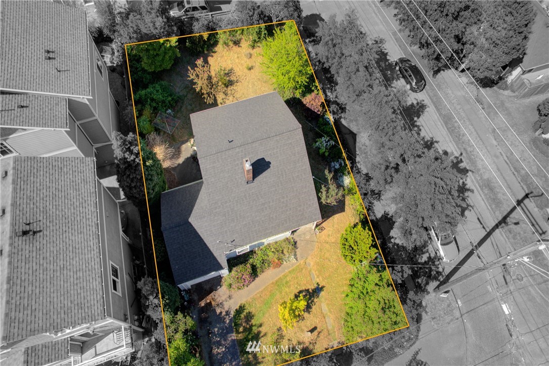 752 North 92nd Street Seattle, WA 98103 - Photo 4 of 12 Gallery Image 4