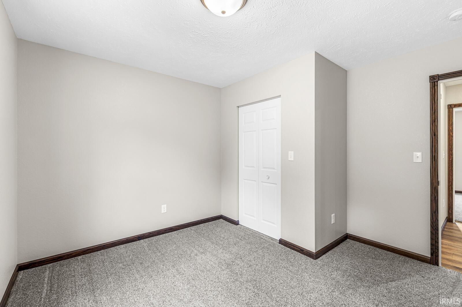 53417 Old Farm Road Elkhart, IN 46514 - Photo 14 of 17 Gallery Image 14