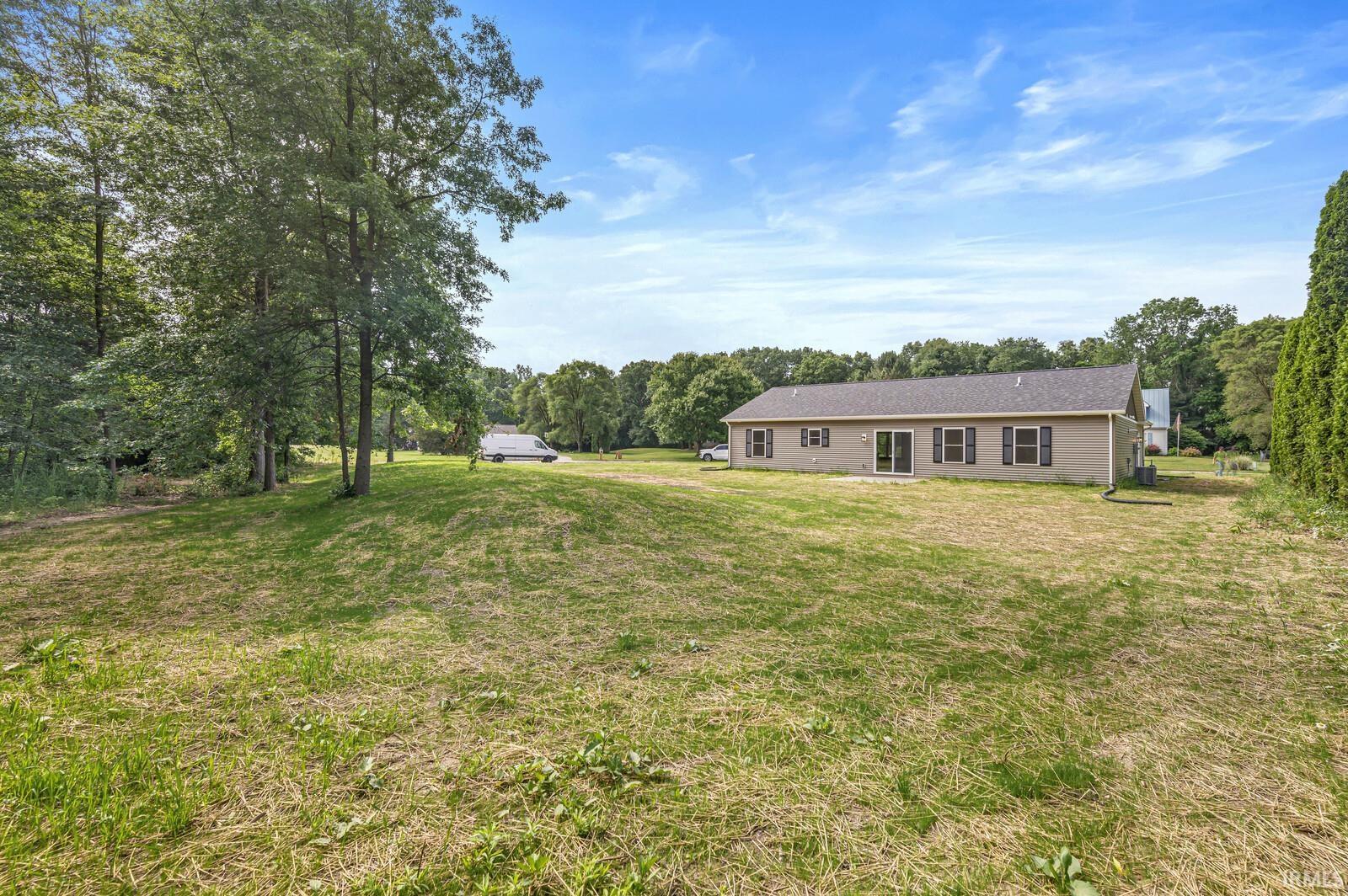 53417 Old Farm Road Elkhart, IN 46514 - Photo 3 of 17 Gallery Image 3