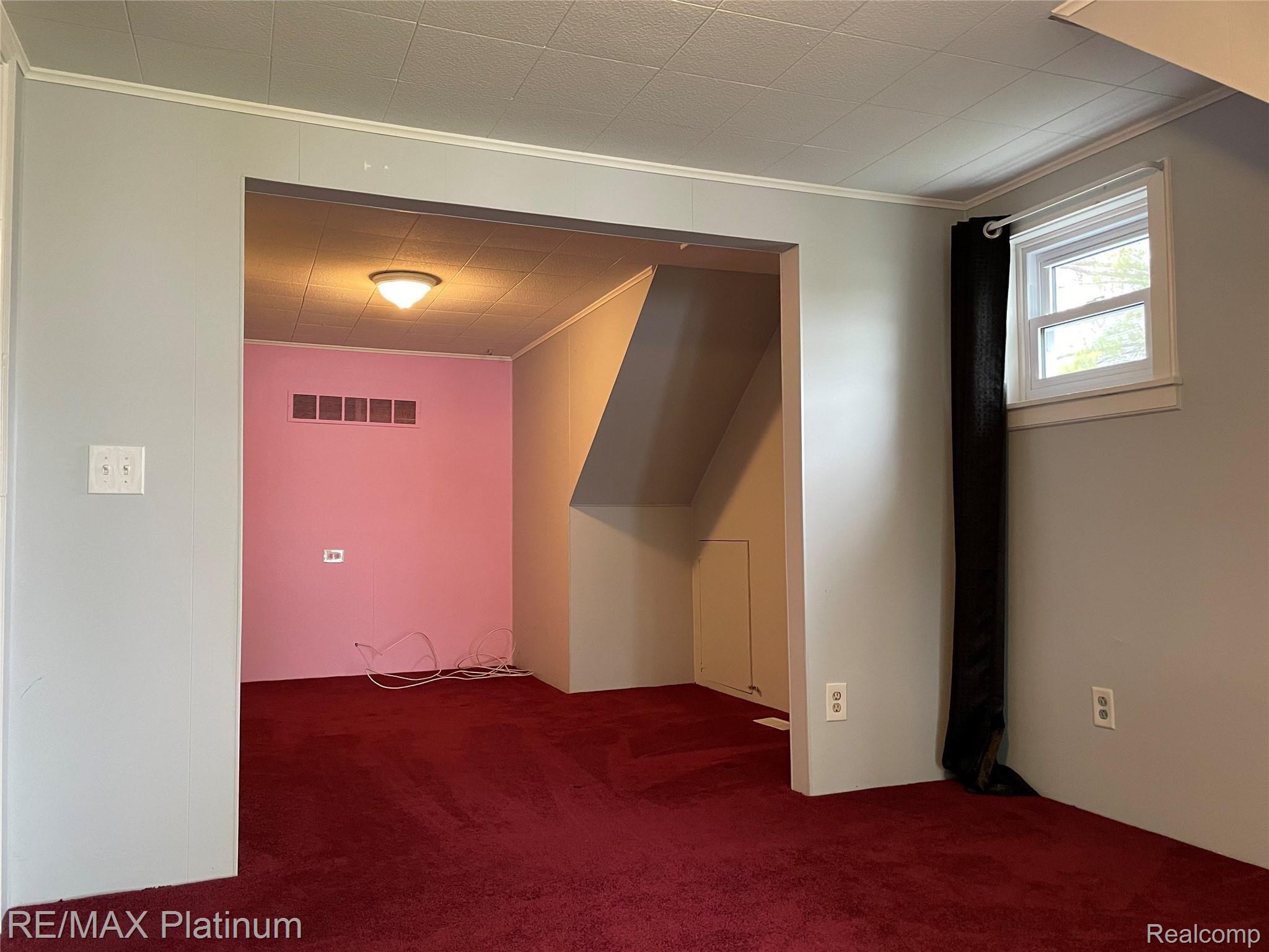 5819 Mabley Hill Road Fenton, MI 48430 - Photo 18 of 34 Upper Level Primary Suite