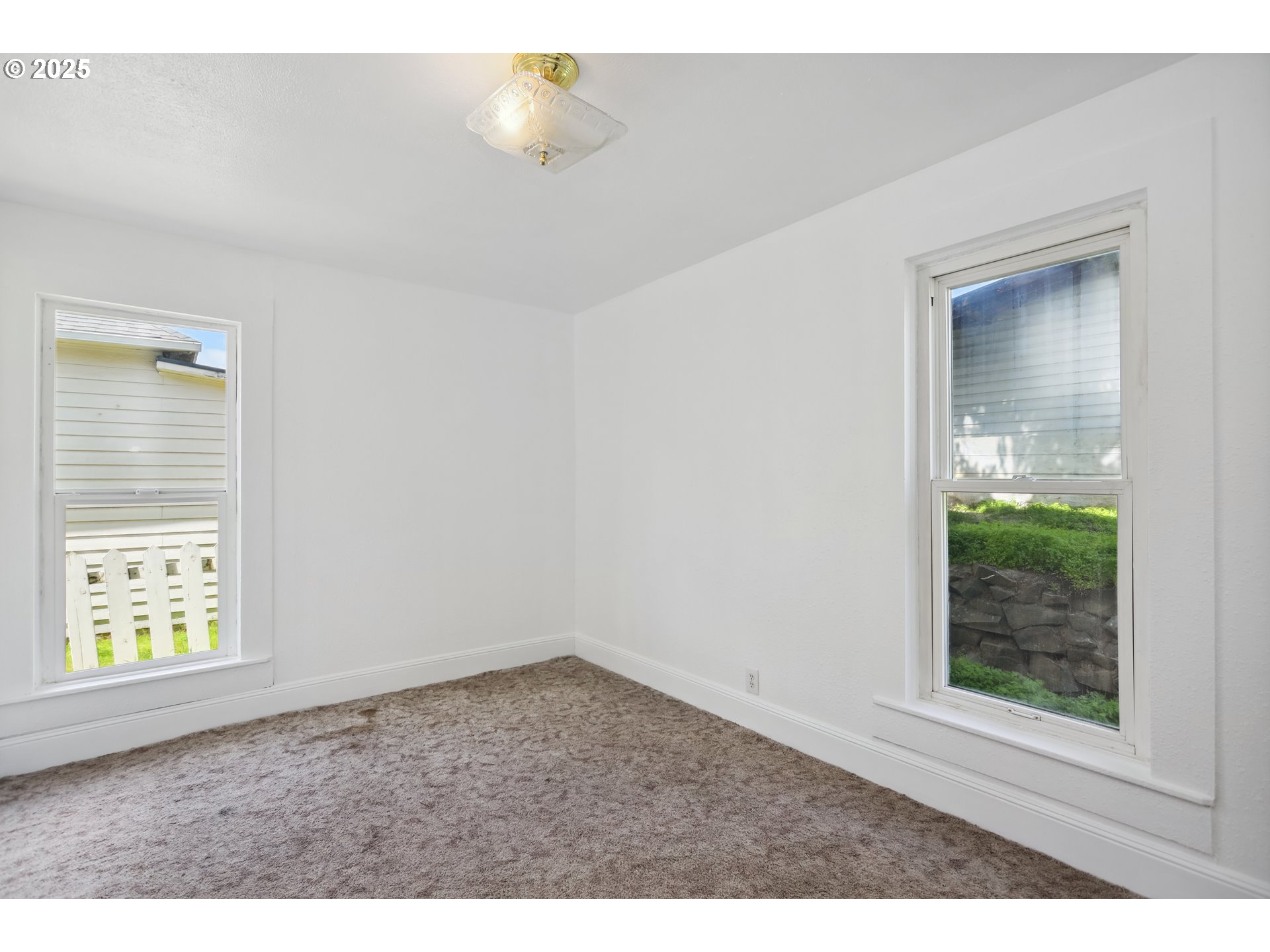 400 Mc Coy Street Moro, OR 97039 - Photo 15 of 33 a view of an empty room and window