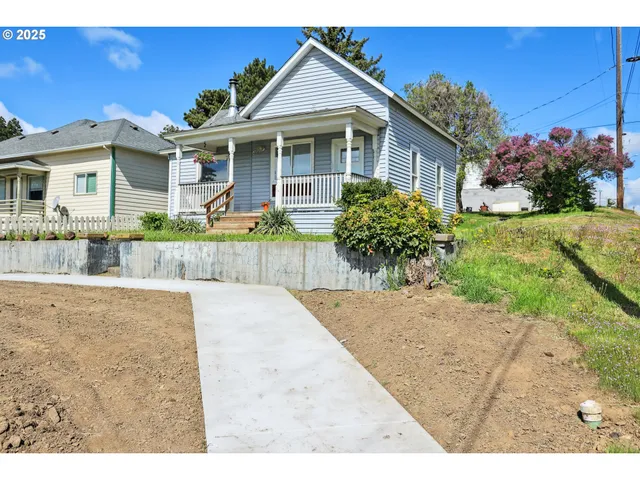$210,000 | 400 Mc Coy Street, Moro, OR 97039