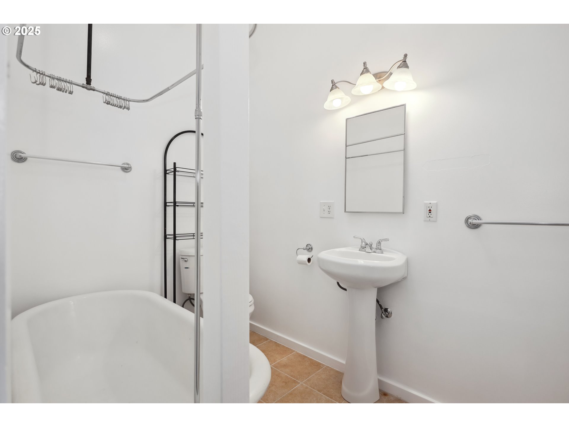 400 Mc Coy Street Moro, OR 97039 - Photo 32 of 33 a bathroom with a sink mirror and toilet