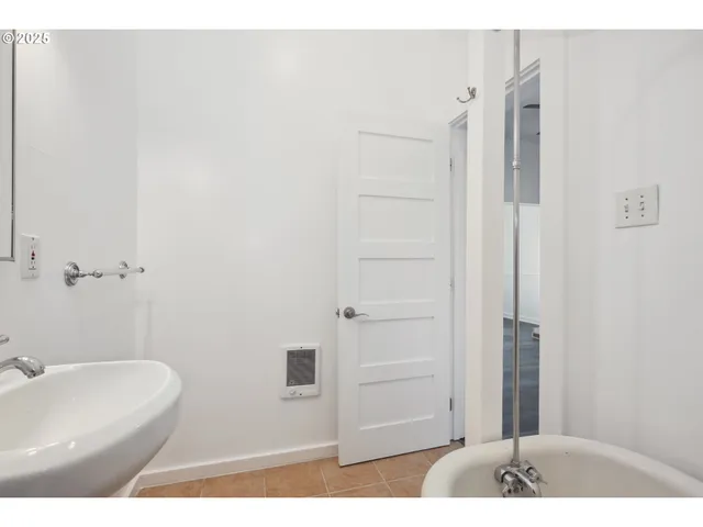 $210,000 | 400 Mc Coy Street, Moro, OR 97039