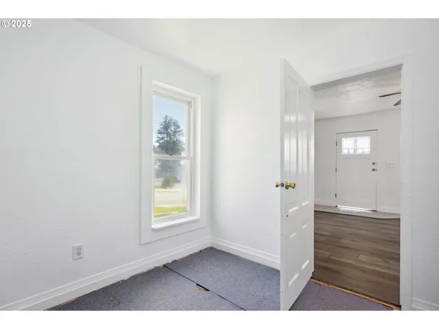 $210,000 | 400 Mc Coy Street, Moro, OR 97039