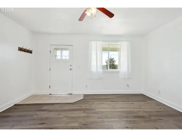 $210,000 | 400 Mc Coy Street, Moro, OR 97039