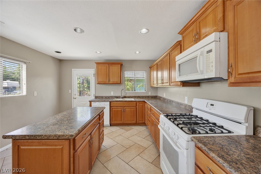132 Cedar Street Henderson, NV 89015 - Photo 12 of 37