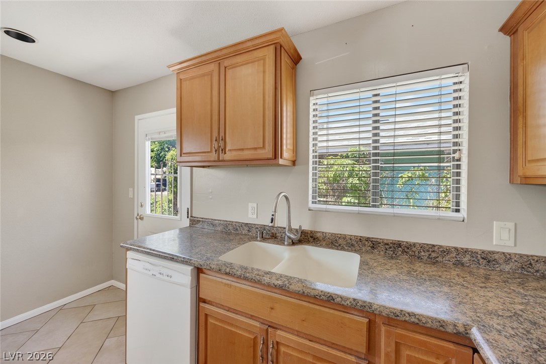 132 Cedar Street Henderson, NV 89015 - Photo 17 of 37