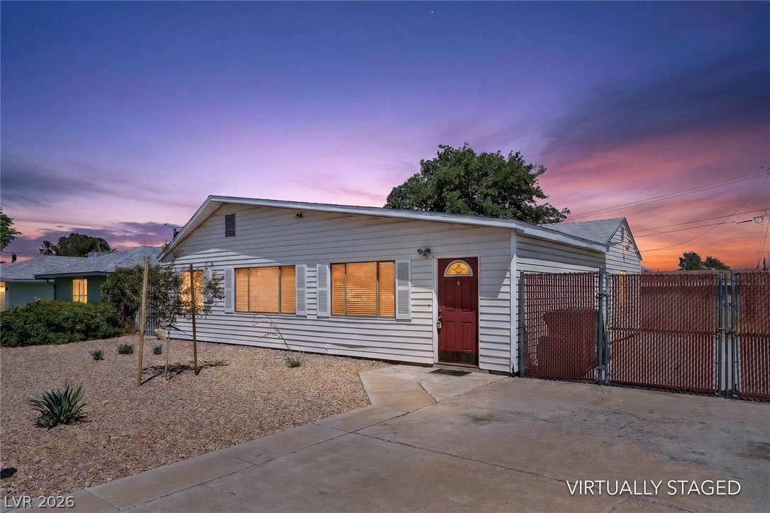 132 Cedar Street Henderson, NV 89015 - Photo 3 of 37
