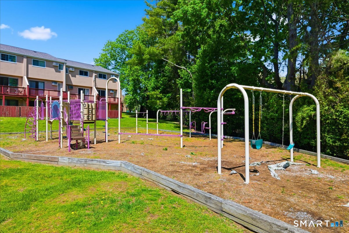 592 Shennecossett Road, Unit D86 Groton, CT 06340 - Photo 29 of 32