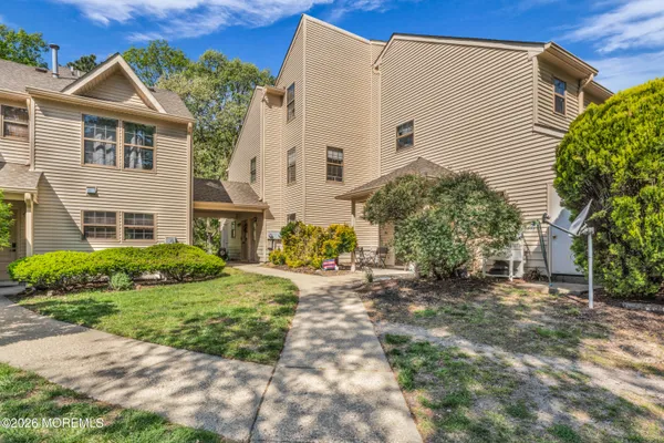 $285,000 | 125 Whispering Oaks Way, Jackson, NJ 08527