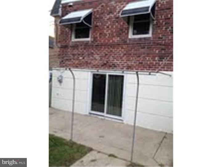 10211 West Keswick Road Philadelphia, PA 19114 - Photo 12 of 12 Exterior Back