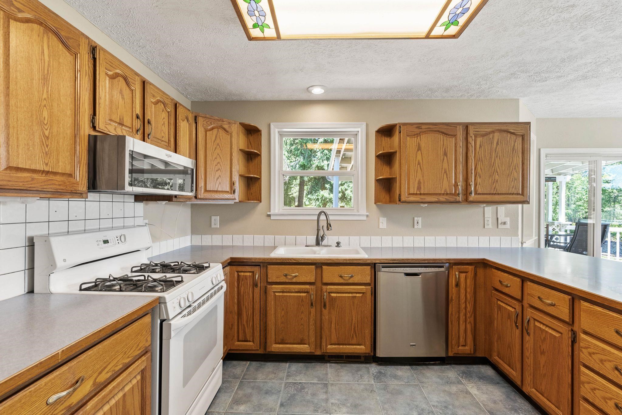 42816 North Division Road Deer Park, WA 99006 - Photo 11 of 45 Gallery Image 11
