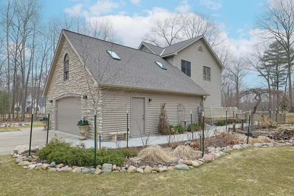 $849,000 | 9593 Oakley Road, St. Charles, MI 48655