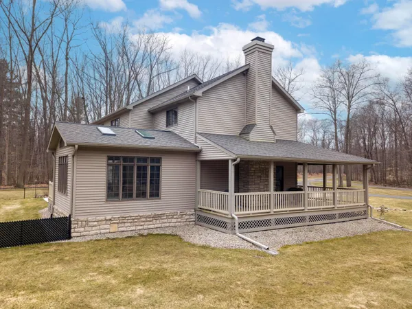 $799,000 | 9593 Oakley Road, St. Charles, MI 48655
