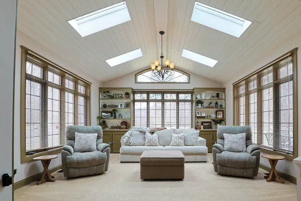 $849,000 | 9593 Oakley Road, St. Charles, MI 48655