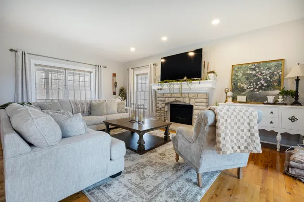 $799,000 | 9593 Oakley Road, St. Charles, MI 48655