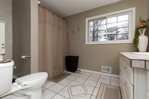 $799,000 | 9593 Oakley Road, St. Charles, MI 48655