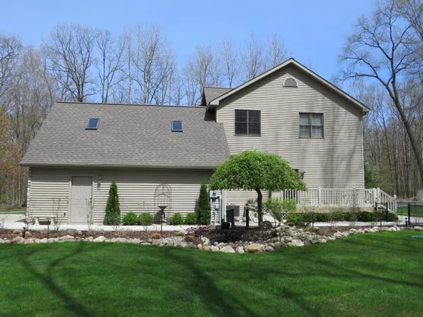 $799,000 | 9593 Oakley Road, St. Charles, MI 48655