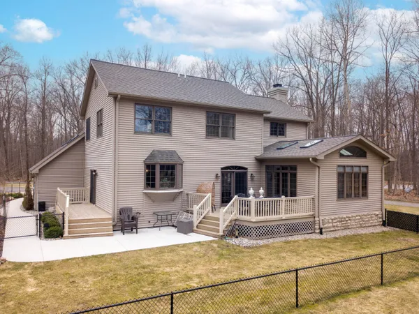 $849,000 | 9593 Oakley Road, St. Charles, MI 48655