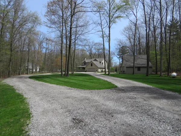$799,000 | 9593 Oakley Road, St. Charles, MI 48655