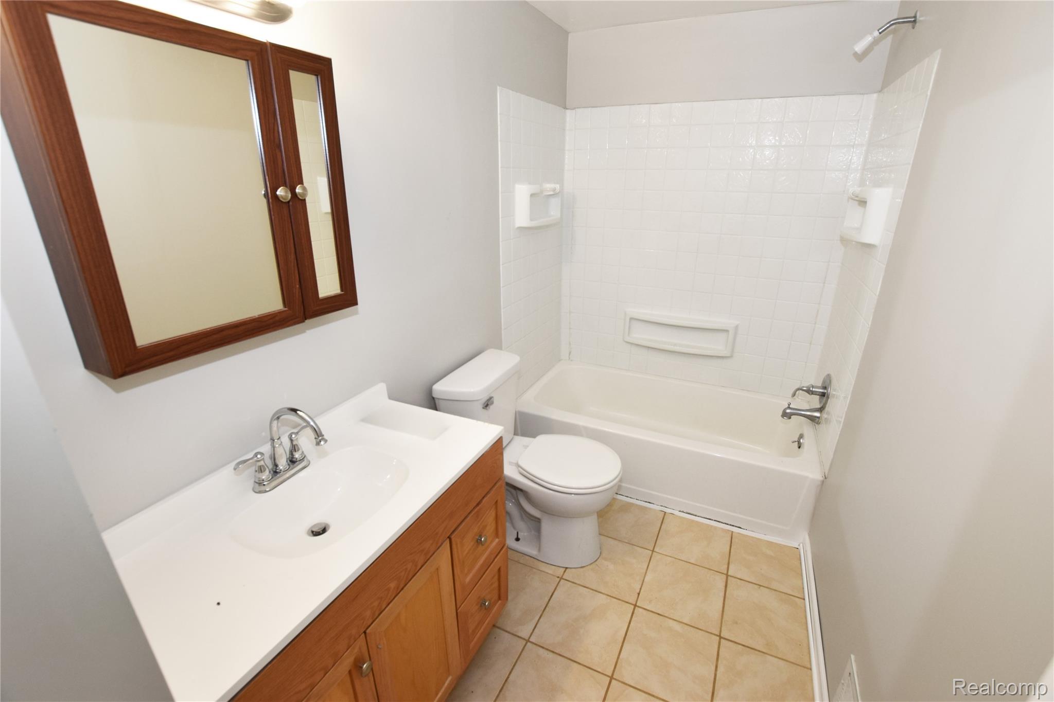 5825 Branch Road Flint, MI 48506 - Photo 10 of 14 Full Bath