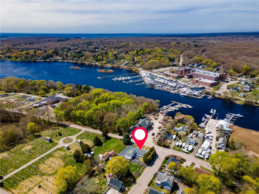 70 Margin Street Westerly, RI 02891 - Photo 7 of 48