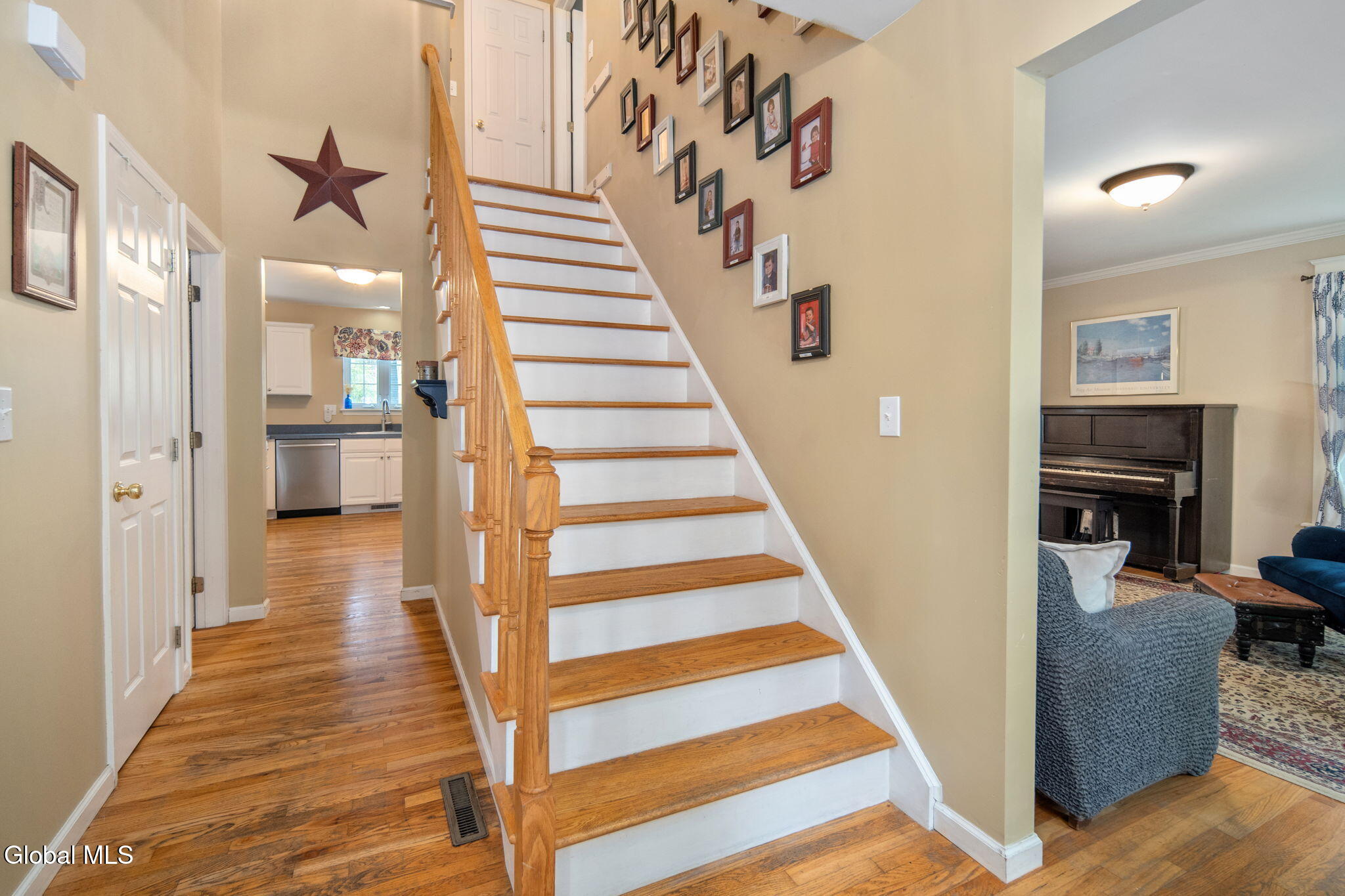 106 Berwick Road Bethlehem, NY 12054 - Photo 3 of 37 6-106BerwickRd_06