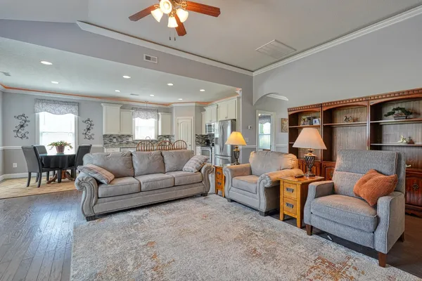 $425,000 | 205 Creekside Farms Way, Duncan, SC 29334